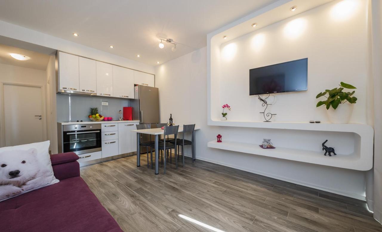 Lovely Apartments Каштела Экстерьер фото