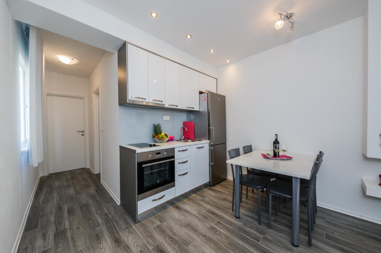 Lovely Apartments Каштела Экстерьер фото
